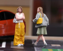 Load image into Gallery viewer, 1:64 Painted Figure Model Miniature Resin Diorama Toy Sand Girlfriend Lady Set