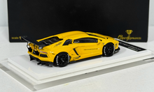 Load image into Gallery viewer, Onemodel 1:64 Yellow LP700 Aventador LB Sports Model Diecast Resin Car New Collection