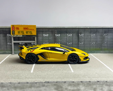 Load image into Gallery viewer, MINIGT 1:64 Green Aventador SVJ Racing Sports Model Diecast Metal Car #563