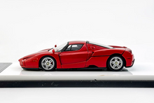 Load image into Gallery viewer, King 1:64 Red Enzo Racing Sports Model Diecast Metal Car New Collection