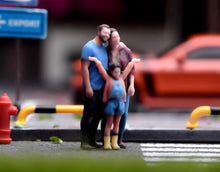 Load image into Gallery viewer, 1:64 Painted Figure Model Miniature Resin Diorama Toy Family Dad Mom Girl Set