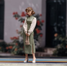 Load image into Gallery viewer, 1:24 Painted Figure Model Miniature Resin Diorama Blond Qipao Vintage Dress Lady