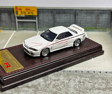 Load image into Gallery viewer, IG 1:64 White JDM Skyline GTR R32 Racing Sports Model Diecast Resin Car New