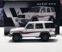 Load image into Gallery viewer, Masdi 1:64 White Land Cruiser LC76 ORV SUV Sports Model Diecast Metal Car New Collection