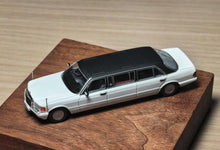Load image into Gallery viewer, MZS 1:64 HEC White W126 1000Sel Luxury Limousine Model Diecast Metal Car New Collection
