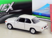 Load image into Gallery viewer, WELLY 1:24 2002 Ti Coupe Racing Sports Classsic Model Diecast Metal Car