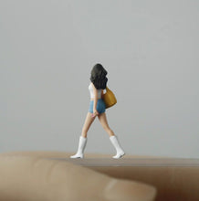 Load image into Gallery viewer, 1:64 Painted Figure Model Miniature Resin Diorama Sand Beauty Fashion Girl Lady