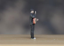 Load image into Gallery viewer, 1:64 Painted Figure Model Miniature Resin Diorama Sand Guitar Boy Man Music Toy