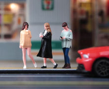 Load image into Gallery viewer, 1:64 Painted Figure Model Miniature Resin Diorama Sand Girl Lady Pretty Friend