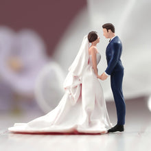 Load image into Gallery viewer, 1:64 Painted Figure Model Miniature Resin Diorama Wedding Couple Bride Groom Toy