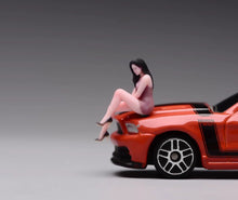 Load image into Gallery viewer, 1:64 Painted Figure Model Miniature Resin Diorama Toy Sand Sitting Sexy Woman