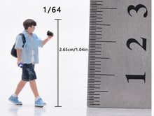 Load image into Gallery viewer, 1:64 Painted Figure Model Miniature Resin Diorama Toy Sand Walking Couple Lovers