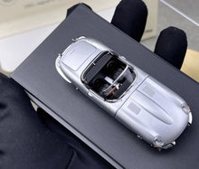 Load image into Gallery viewer, GFCC 1:64 Silver 1961 E Type Roadster Convertible Model Diecast Metal Car New