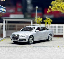 Load image into Gallery viewer, Masdi 1:64 Silver A8L D3 Luxury Sedan Sports Model Diecast Metal Car New Collection