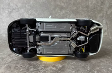 Load image into Gallery viewer, LCD 1:18 White JDM Supra A80 Coupe Racing Sports Model Diecast Metal Car New