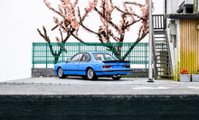 Load image into Gallery viewer, SW 1:64 Blue E24 635 CSI Couple Classic Sports Model Diecast Metal Car New