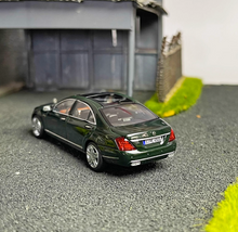 Load image into Gallery viewer, MH 1:64 Green S-Class S600L W221 Luxury Sedan Sports Model Diecast Metal Car
