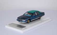 Load image into Gallery viewer, GOC 1:64 Blue CTE Fleetwood American Classic Model Diecast Metal Car New Collection