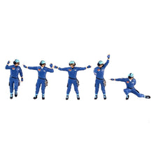 Load image into Gallery viewer, 1:64 Painted Figure Mini Model Miniature Resin Diorama Air Force Pilot Captain