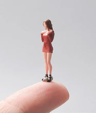 Load image into Gallery viewer, 1:64 Painted Figure Mini Model Miniature Resin Diorama Sand Girl Red Wrap Skirt New