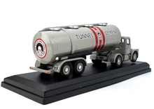 Load image into Gallery viewer, 1:76 Scammell Tunnel Cement Tanker Truck Model Diecast Metal Car New Collection