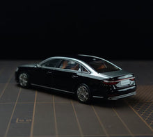 Load image into Gallery viewer, Masdi 1:64 Black Silver A8L Horch Luxury Sport Model Diecast Metal Car New Collection