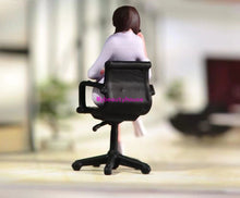 Load image into Gallery viewer, 1:24 Painted Figure Model Miniature Resin Diorama Sand Sexy Girl Lady With Chair