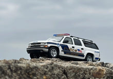 Load image into Gallery viewer, MK HEC 1:64 2003 White Suburban USCP Police SUV Model Diecast Metal Car New Collection