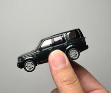 Load image into Gallery viewer, WHELART 1:64 2014 Green Discovery 4 ORV SUV Model Diecast Metal Car New Collection