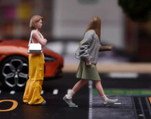 Load image into Gallery viewer, 1:64 Painted Figure Model Miniature Resin Diorama Toy Sand Girlfriend Lady Set