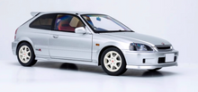 Load image into Gallery viewer, MH 1:18 Silver JDM Civic Type R EK9 Hatchback Engine Model Diecast Metal Car