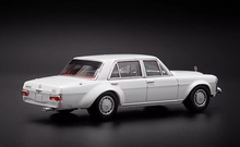 Load image into Gallery viewer, BSC 1:64 White 300SEL W109 AMG 6.8 Sedan Classic Model Diecast Metal Car New Collection