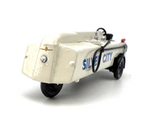 Load image into Gallery viewer, 1:76 White Thompson Airport Oiler Truck Model Diecast Metal Car New Collection