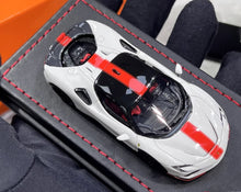 Load image into Gallery viewer, U2 1:64 White Orange SF90 Stradale Hard Top Sports Model Diecast Resin Car New Collection