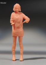 Load image into Gallery viewer, 1:64 Painted Unpainted Figure Model Miniature Resin Diorama Short Hair Girl Sand New