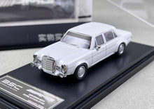 Load image into Gallery viewer, BSC 1:64 White 300SEL W109 AMG 6.8 Sedan Classic Model Diecast Metal Car New Collection