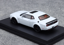 Load image into Gallery viewer, SH 1:64 White Challenger SRT Muscle Hellcat Sport Model Diecast Metal Car New Collection