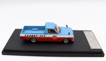 Load image into Gallery viewer, SH 1:64 Datsun Sunny Pickup Truck Accessory Model Diecast Resin Car