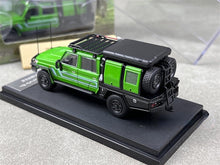 Load image into Gallery viewer, Autobots 1:64 Green Land Cruiser J70 LC79 Pickup Crew Cab Model Diecast Car