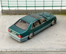 Load image into Gallery viewer, SW 1:64 Green S600 W140 VIP Sedan Sports Model Diecast Metal Car New Collection