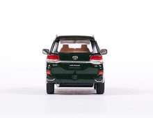 Load image into Gallery viewer, Masdi 1:64 2016 Green Land Cruiser LC200 ORV GXR V6 Model Diecast Metal Car