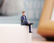 Load image into Gallery viewer, 1:64 Painted Figure Model Miniature Resin Diorama Suit Man Businessman Sitting