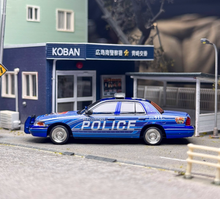 Load image into Gallery viewer, GOC 1:64 HEC Albuquerque Police Crown Victoria CV Model Diecast Metal Car New Collection
