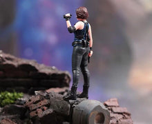 Load image into Gallery viewer, 1:64 Painted Figure Model Miniature Resin Diorama Sand Cool Killer Girl Lady Toy Collection