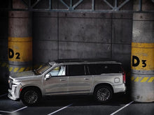 Load image into Gallery viewer, Masdi 1:64 Silver Escalade Full Size SUV Sports Model Diecast Metal Car New Collection