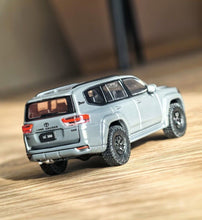 Load image into Gallery viewer, Masdi 1:64 Gray LC300 Land Cruiser ORV SUV Sports Model Diecast Metal Car New Collection