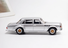 Load image into Gallery viewer, BSC 1:64 Silver 300SEL W109 AMG 6.8 Sedan Classic Model Diecast Metal Car New Collection