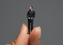 Load image into Gallery viewer, 1:64 Painted Figure Model Miniature Resin Diorama Sand Black Shirt Man Cool Guy