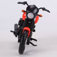Load image into Gallery viewer, Maisto 1:18 Orange 2015 Harley Street 750 Motorcycle Bike Sport Model Diecast