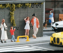 Load image into Gallery viewer, 1:64 Painted Figure Model Miniature Resin Diorama Sand White Skirt Pretty Lady